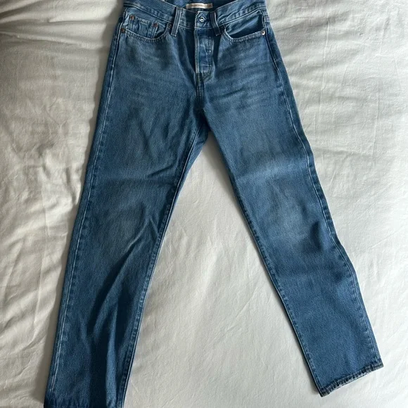 Levi wedgie straight jean: size 25 - Picture 1 of 3